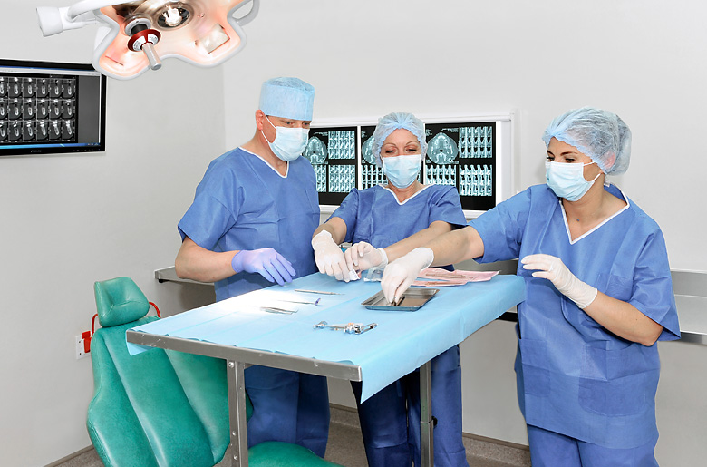 Préparation à la pose d'un implant dentaire